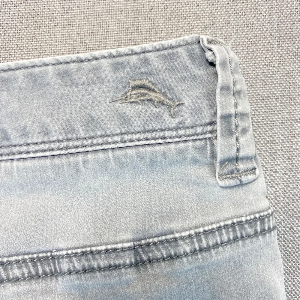 Tommy Bahama Mens Gray Straight Leg Jeans 35x30 Casual Five Pocket Pants